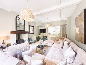 Photo 7- click for photo gallery